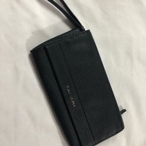 Wristlet wallet